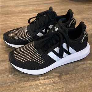 NEW Adidas Swift Run women’s size 8